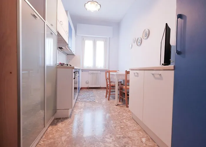 Narciso Fronte Mare - *